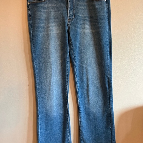 Tahari Denim - Tahari Light Blue Denim Jeans